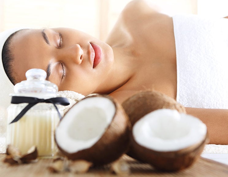 What Happens to Your Skin When You Use Coconut Oil Every Day