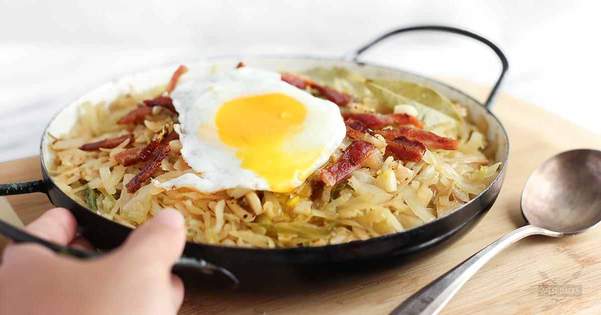 Keto Bacon + Crispy Garlic Cabbage Stir Fry Paleo, Keto, Low Carb