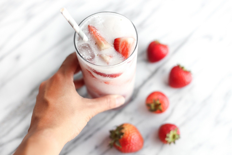 SCHEMA-PHOTO-Strawberry-and-Coconut-Cream-Soda.jpg