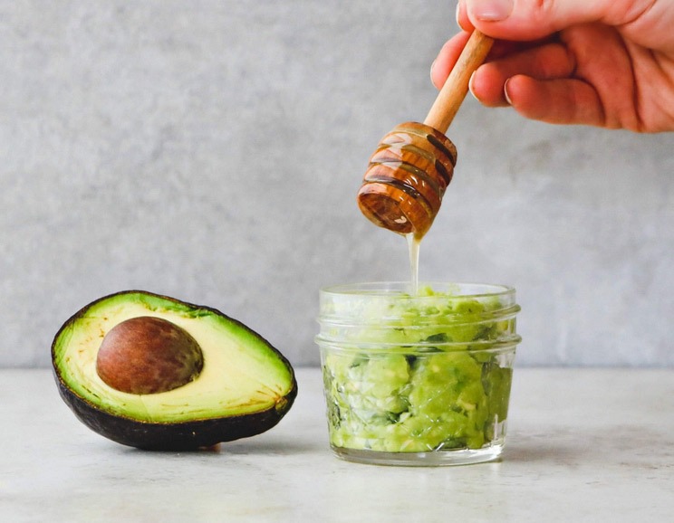 Reduce inflammation and leave your skin dewy fresh with this edible Avocado Mask That Doubles as Dessert.