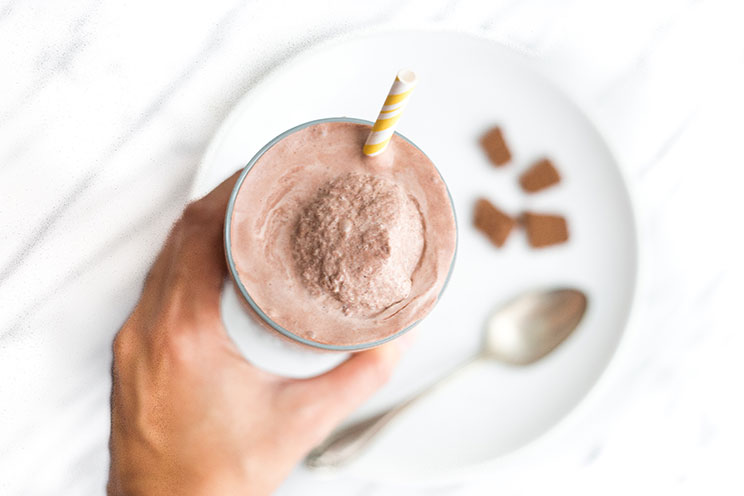 IN-ARTICLE-Keto-Chocolate-Frosty.jpg