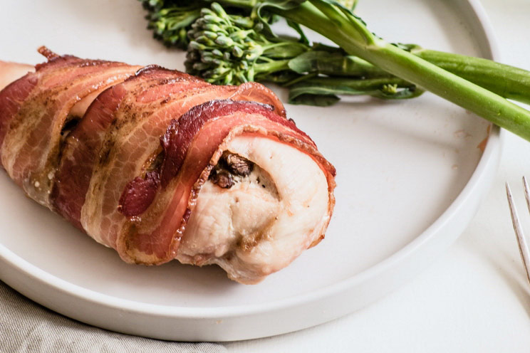 SCHEMA-PHOTO-Bacon-Wrapped-Stuffed-Chicken-Breast.jpg