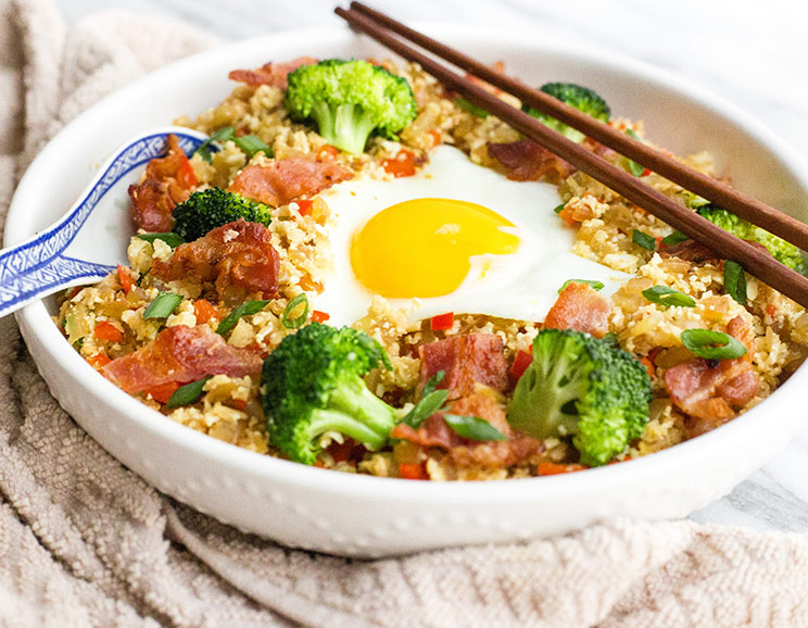 Beef up your cauliflower rice with a mouthwatering medley of fiber-rich veggies and protein. Cauliflower + Bacon + Broccoli = A match made in heaven!