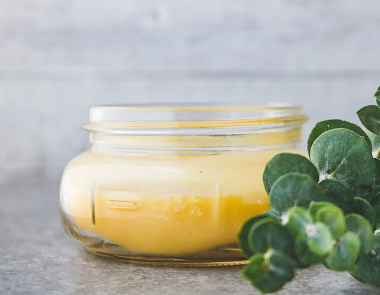 Need to Decongest? Relieve common cold and sinus symptoms with this 3-ingredient vapor rub you can make at home with coconut oil!