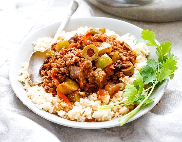 Whip up this Cuban-inspired dish featuring grass-fed beef, hearty veggies, and a mouthwatering sauce you can’t resist!