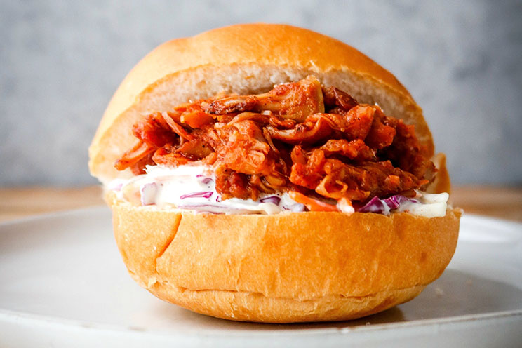 Jackfruit steps in for barbecued pulled pork using this lip-smacking recipe that’s made vegan-friendly and nutrient dense.