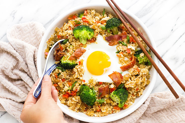 Beef up your cauliflower rice with a mouthwatering medley of fiber-rich veggies and protein. Cauliflower + Bacon + Broccoli = A match made in heaven!