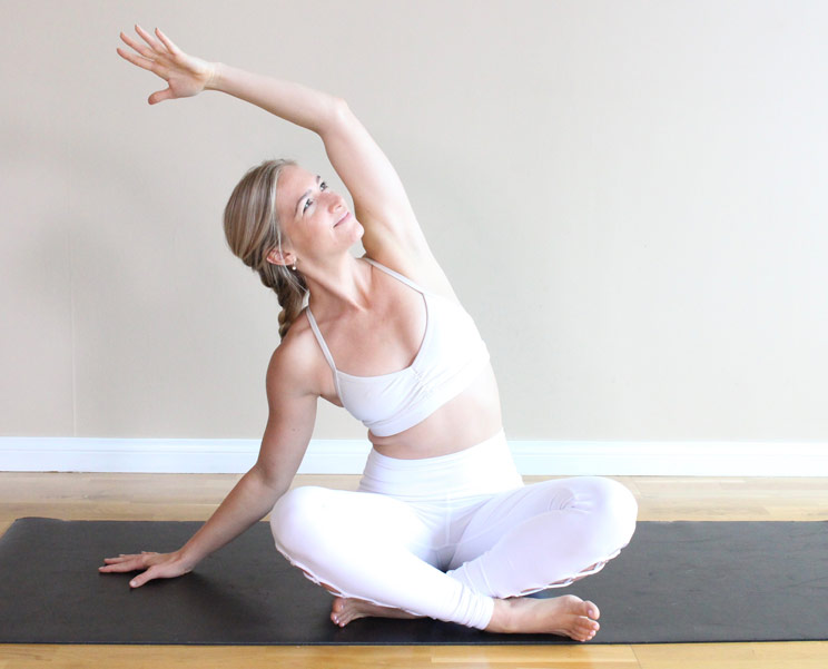 10-Minute Morning Stretch Routine to Increase Circulation
