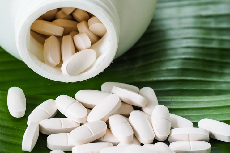 The Best (& Healthiest) Ways to Take 10 Common Supplements