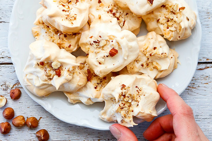 IN-ARTICLE-Hazelnut-Meringue-Cloud-Cookies.jpg