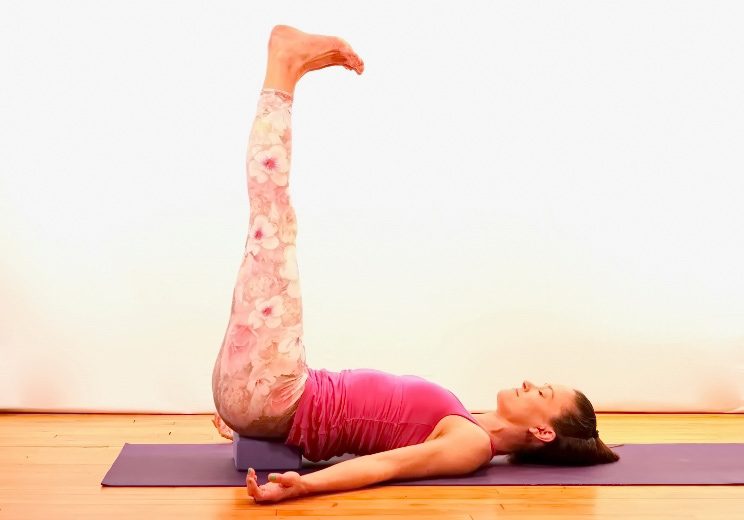 The Spring Yoga Routine You Need to Jump Start Your Metabolism