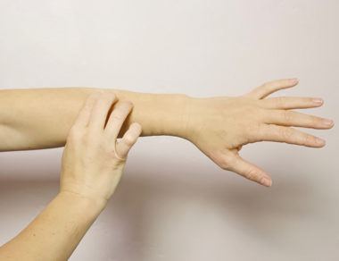Try these soothing wrist stretches to counteract a long day of typing and texting. Perform these stretches once or twice per day to keep tendonitis away.