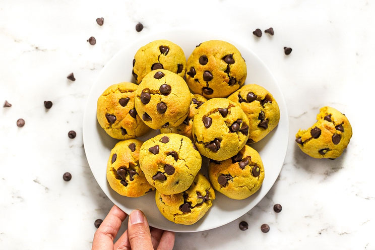 SCHEMA-PHOTO-Golden-Turmeric-Chocolate-Chip-Cookies.jpg