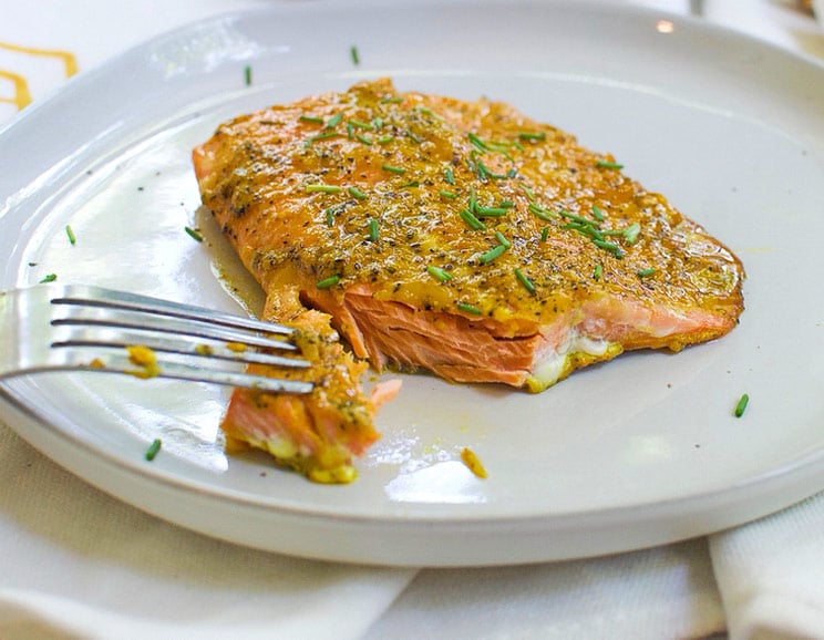 Coat rich salmon filets with a sweet honey sauce and bake for an easy weeknight meal. Take that inflammation-fighting power to the next level.