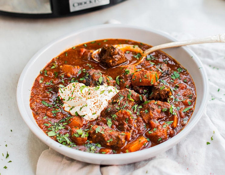 Slow cook this hearty Hungarian Goulash with spicy-sweet flavors that are full of gut-healing nutrients. Set it and forget it.