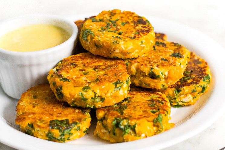 IN-ARTICLE-Crispy-Veggie-Fritters-with-Garlic-Aioli.jpg