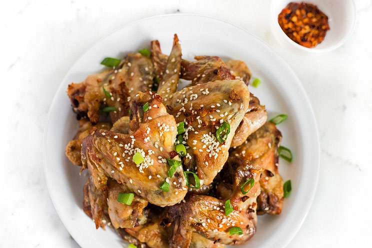 IN-ARTICLE-Garlic-Tossed-Chicken-Wings.jpg