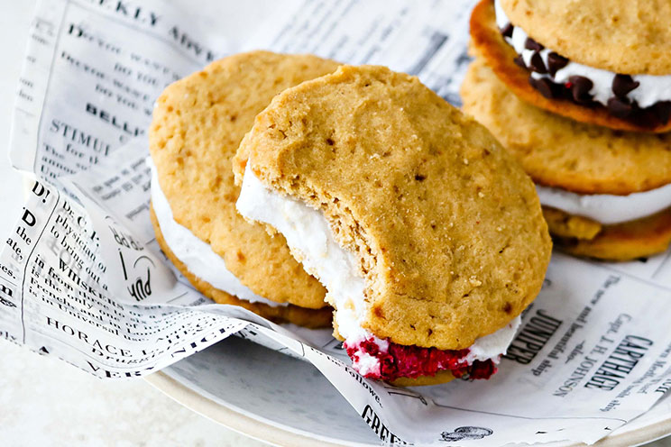 IN-ARTICLE-Coconut-Flour-Cookie-Ice-Cream-Sandwiches.jpg