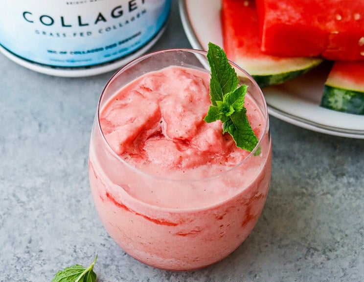 Watermelon frosé with collagen 