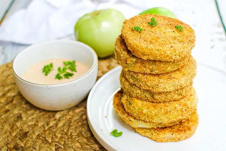 IN-ARTICLE-Fried-Green-Tomatoes-with-a-Spicy-Chipotle-Dip.jpg