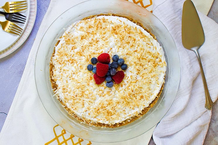 SCHEMA-PHOTO-Dairy-Free-Coconut-Cream-Pie-with-Fresh-Berries.jpg