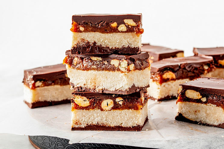 SCHEMA-PHOTO-Paleo-Snickers-Bar-Recipe.jpg