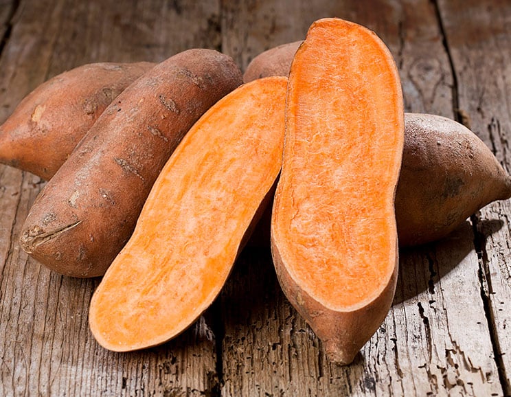 Some people call them “yams” and others call them “sweet potatoes”. Is there a difference? And how do they compare with regular white potatoes?