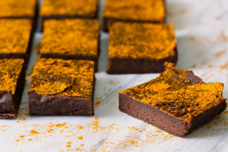 IN-ARTICLE-Avocado-Turmeric-Fudge-Brownie-Recipe.jpg