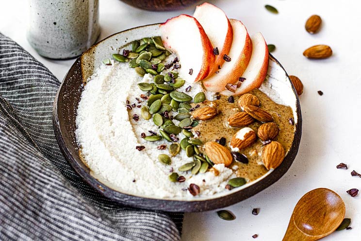 SCHEMA-PHOTO-Healthy-Coconut-Oatmeal-Recipe.jpg