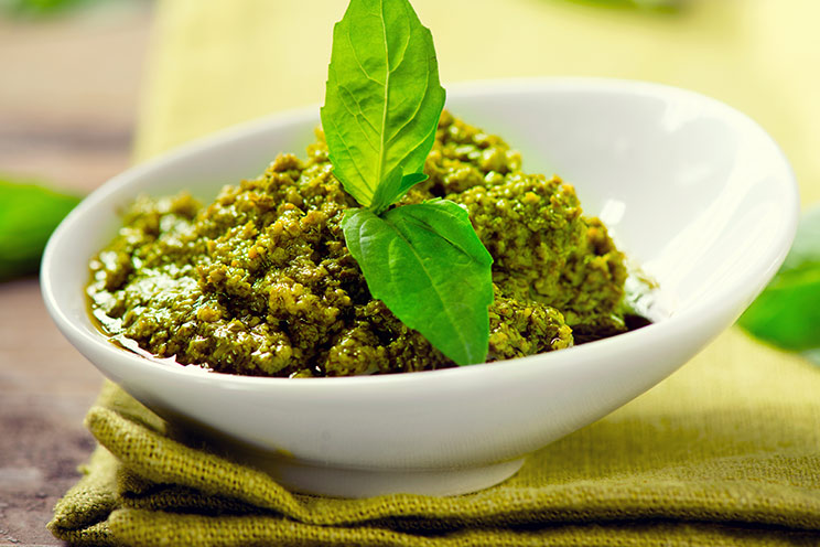 SCHEMA-PHOTO-Paleo-Pesto-Sauce.jpg